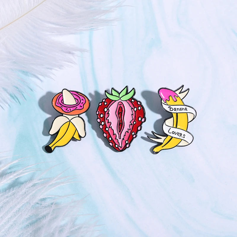 Fruit Enamel Pins Custom Strawberry Banana Lovers Brooches Lapel Badges Jewelry Gift for Friends