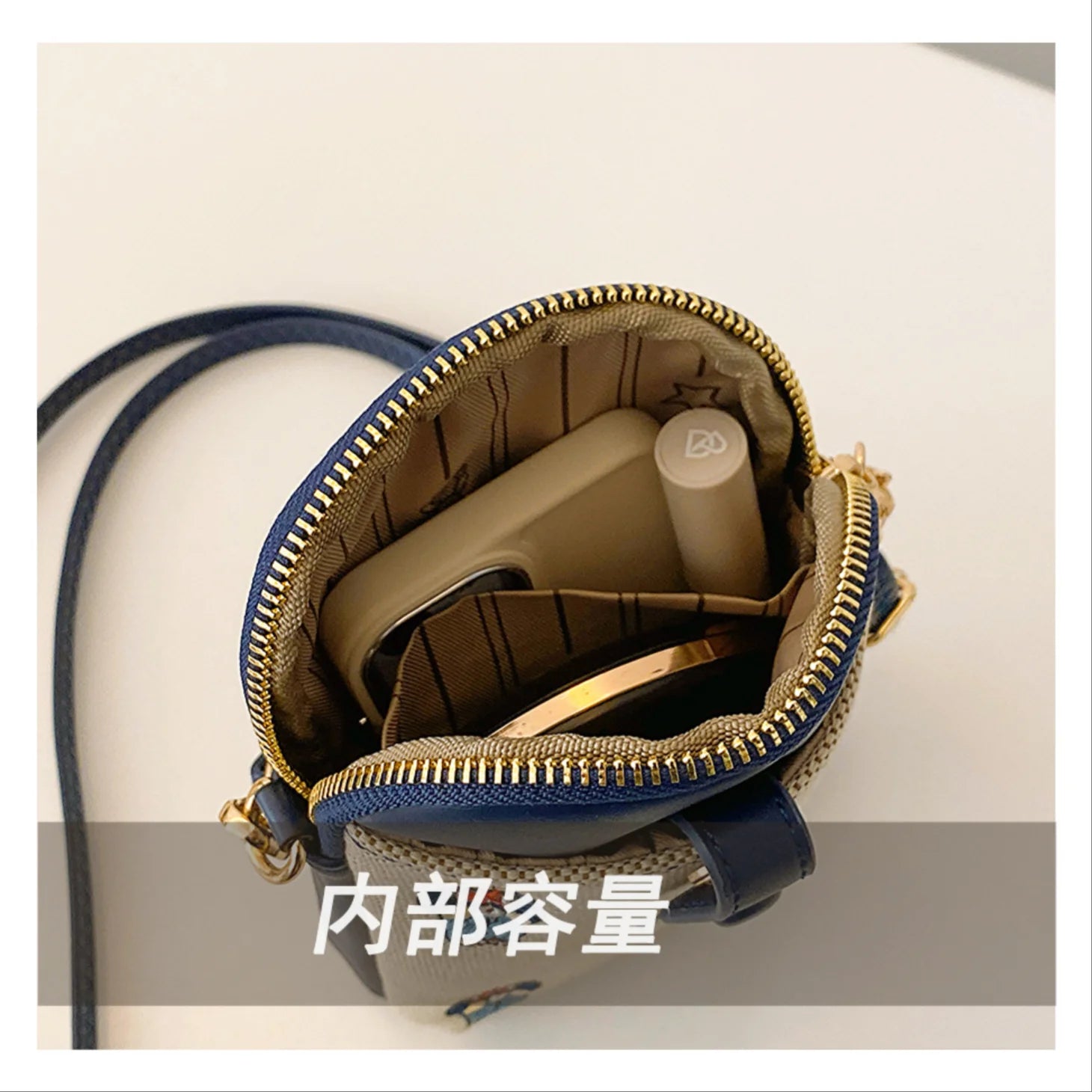 Canvas Embroidered Bear Mobile Phone Bag for Women Large Capacity Crossbody Bag with Compartments