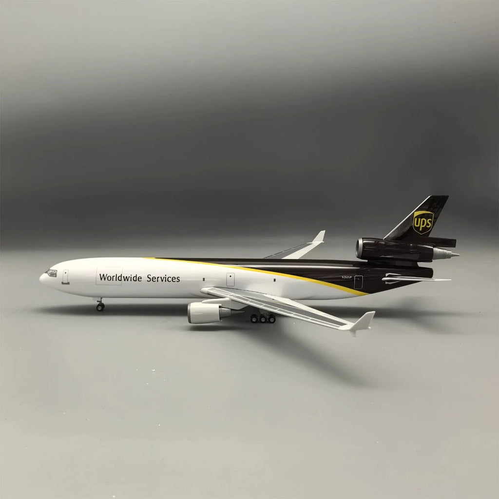 47CM Scale 1/130 Air UPS Airlines MD-11 Resin Diecast Airplane Model Aircraft With Wheels Landing Gears Collected Gift By Aviati