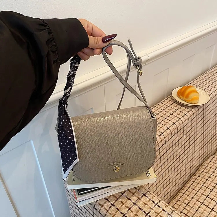 Chic Paris Diaper Bag For Women Classic Fashion Leather Tote Large Capacity Elegant Designer Commuter Fashionable Shoulder Bag