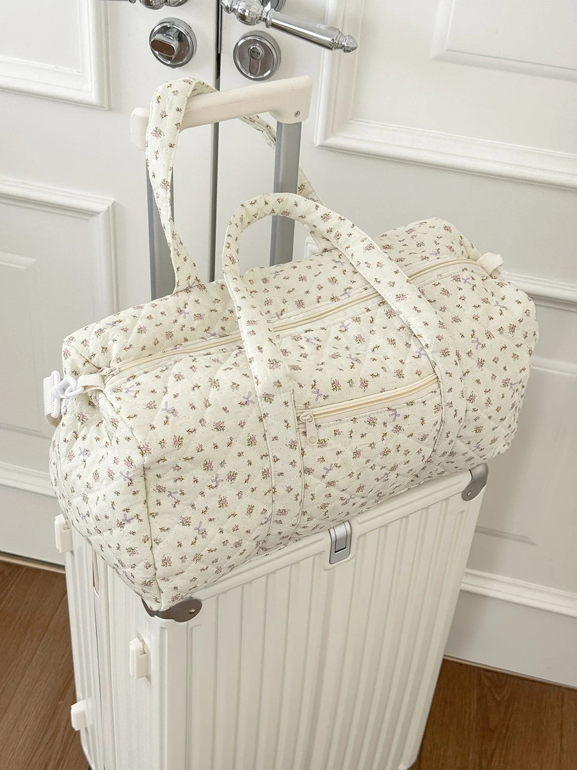 Large-capacity lightweight luggage bag, hand-held crossbody Boston bag, small floral quilted travel bag, ins style