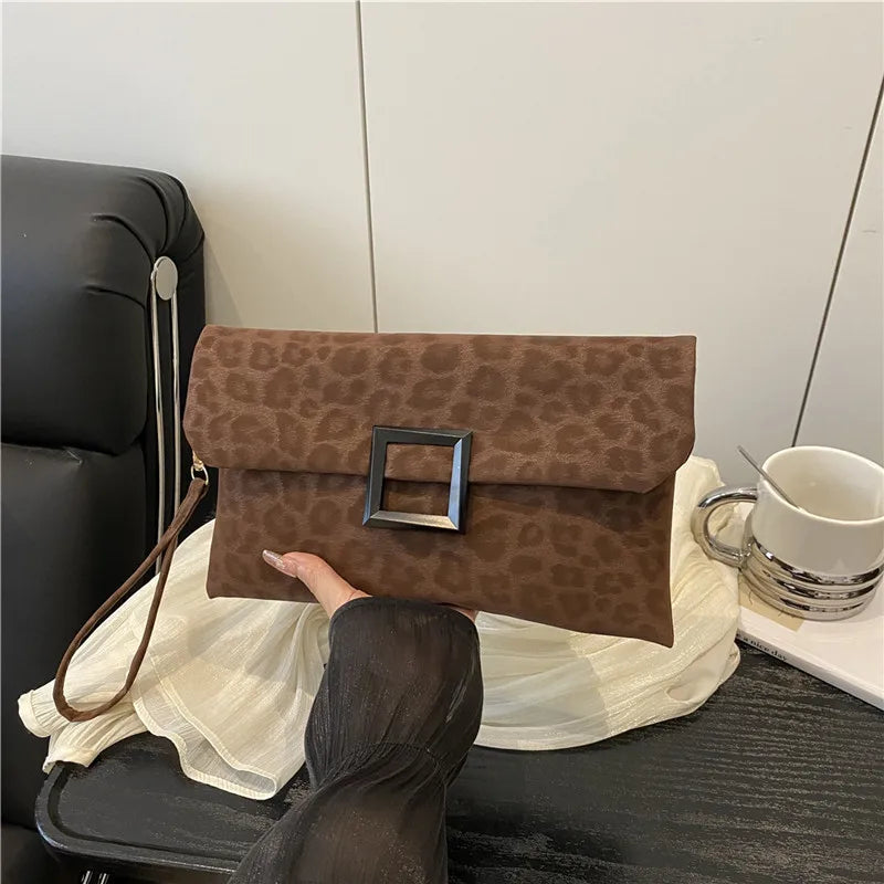 New Fashion Leopard Print Clutch Bag for Women Casual Chic Ladies Handbag Retro Trendy Envelope Bag Female Square Bag Purses