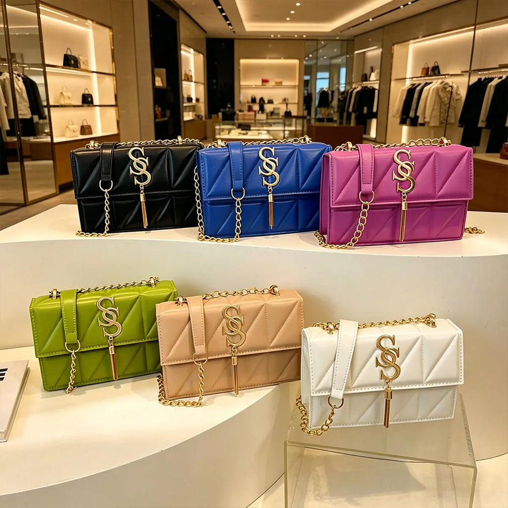 Fashionable Elegant  Argyle Quilted Small Square Bag Exquisite Metal Letter Tassel Diagonal Cross Bag Commuter Shoulder Bag