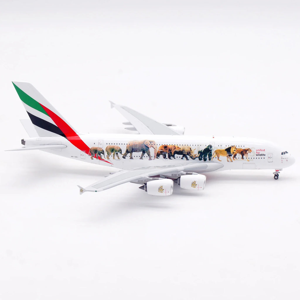 XB0011 Alloy Collectible Plane Gift Aviation 1:400 Emirates Airways Airbus A380 Diecast Aircraft Jet Model A6-EEI Tractor+Stand