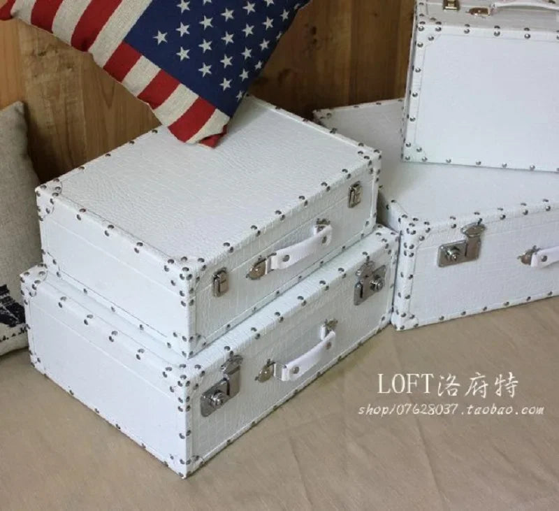 Crocodile Leather Pattern Travel Case, Antique Storage Trunk Suitcase withLock, Retro Home Decor Luggage Box for Luxury Gift