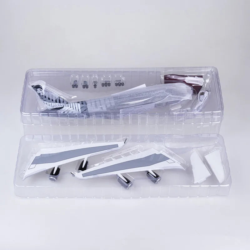 2025 New 1:160 Scale Diecast Model New Zealand Airlines Airbus A380 Resin Airbus Airplane With Light  Wheel Collection Display