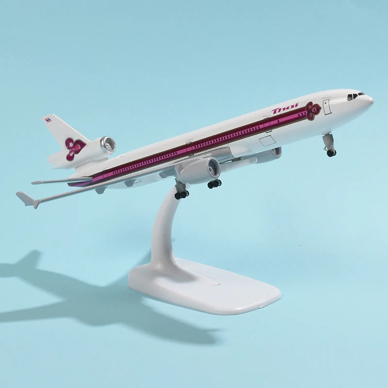 JASON TUTU 20CM THAI McDonnell Douglas MD-11 Plane Airplane Model Aircraft Model Diecast Metal Planes Collect Gifts