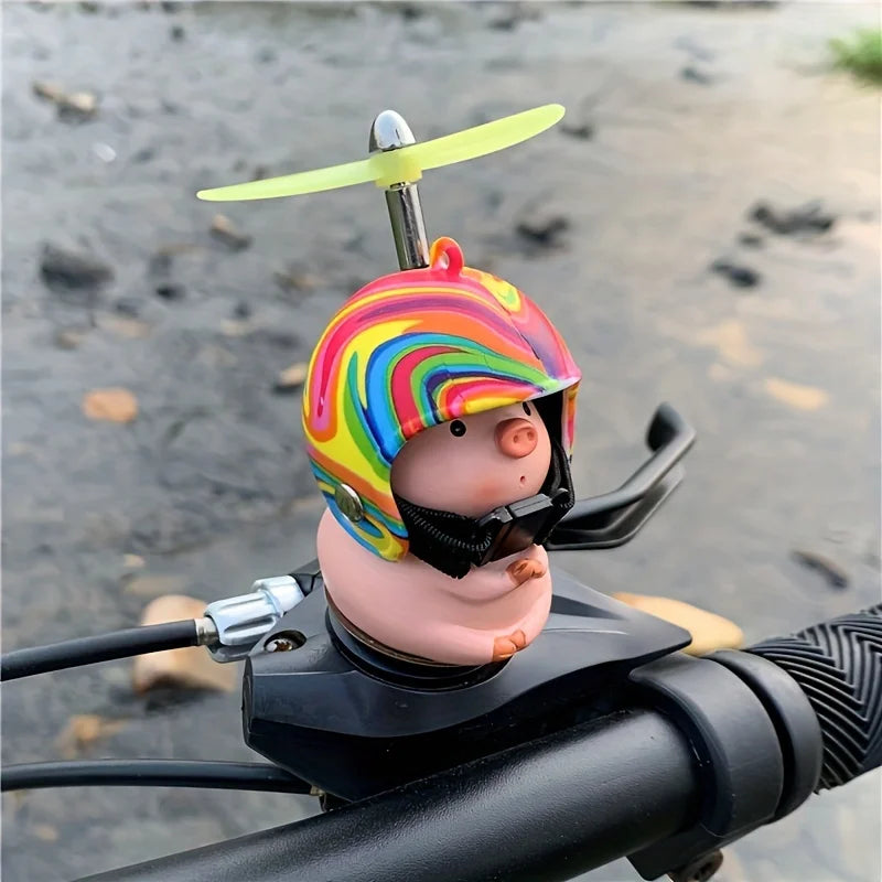 Cute Piglet Bicycle Helmet Handlebar Decoration, Strap-On Electric Vehicle, Car, and Motorcycle Decorations, Bicycle and Mountain Bike Decorations, Cute Piglet with Helmet Decoration, Strap-On Motorcycle Handlebar Creative De
