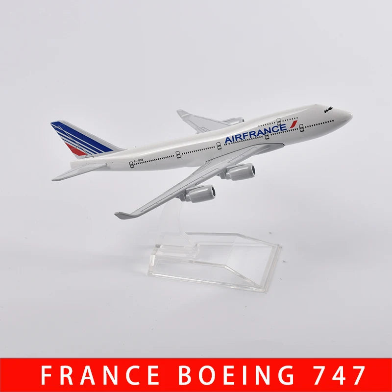 JASON TUTU B747 Airplane Model B777 Aircraft Model Diecast Metal 1/400 Scale Adult Children Collection For Display Show Gift