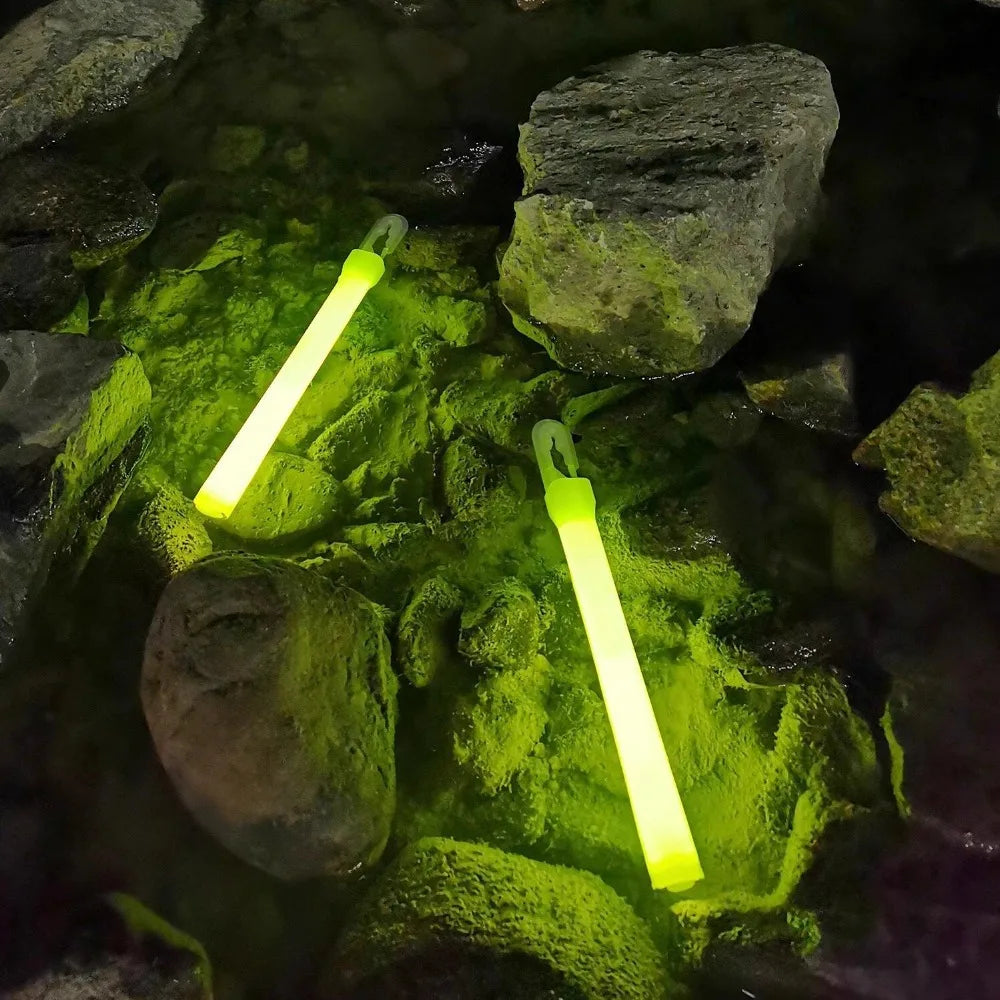 12 Hour Emergency Glow Sticks Bright Light Survival Safety Stick Waterproof Camping Hiking Fishing Power Outage Outdoor Use