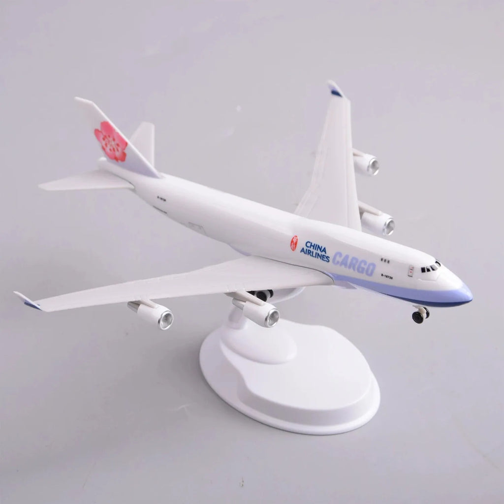 CHINA Cargo B747 Airplane Toy Openable Cargo Door 20CM Scale ABS Model Miniature Airplane Toy Model Souvenir Toy Plane Aviation