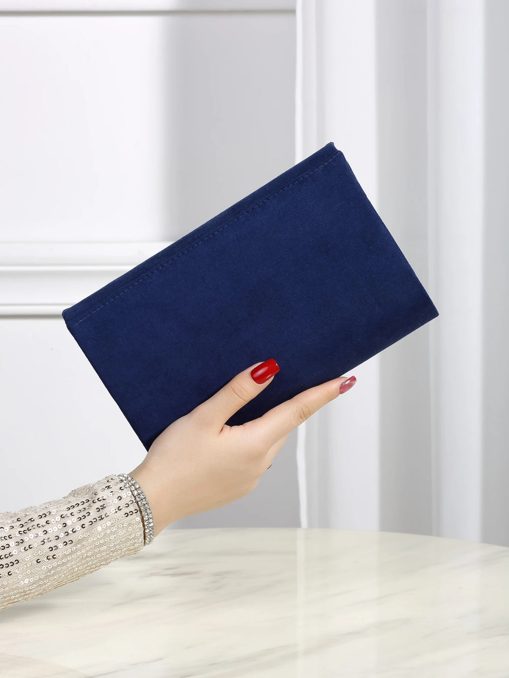 Luxurious and elegant, exquisite velvet evening bag for women, party girls, brides to attend parties, weddings and gatherings.