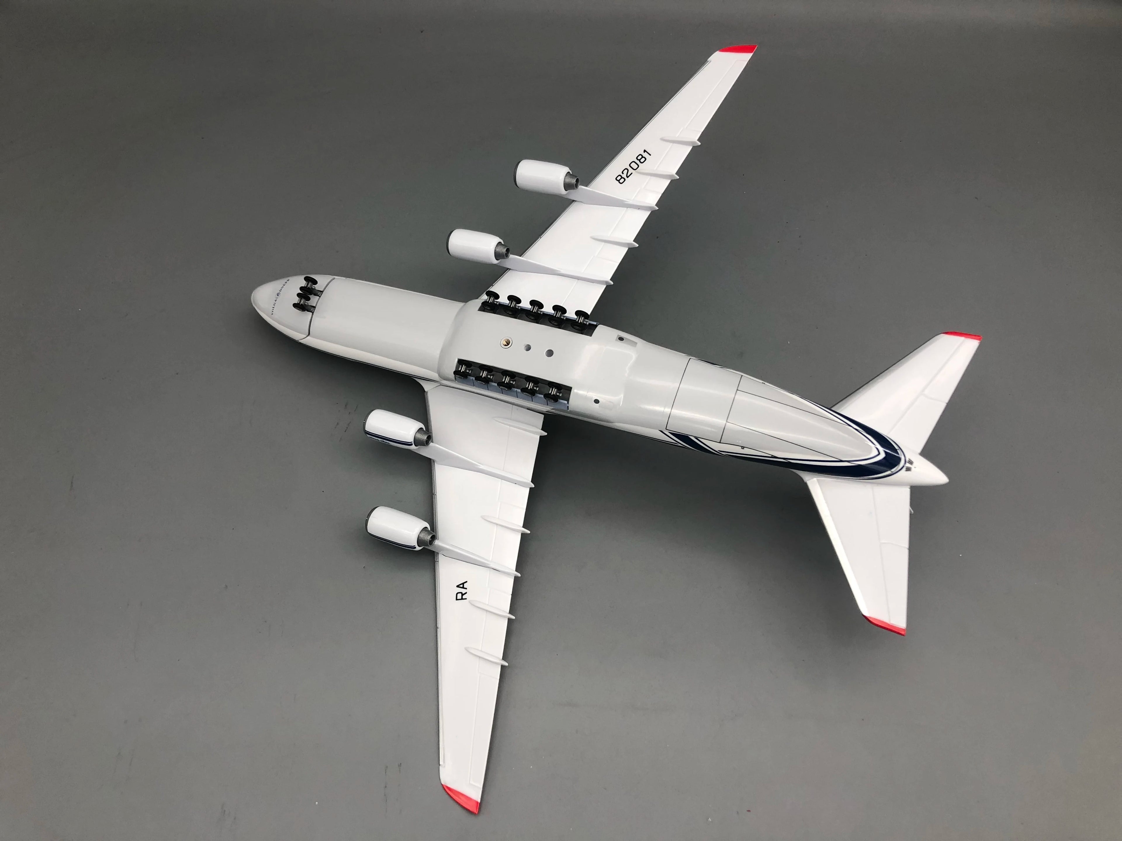 42CM Antonov An-124 Airplane Model Ruslan Volga-Dnepr Airlines resin Diecast Scale Aircraft Nose Open Version Static Collection