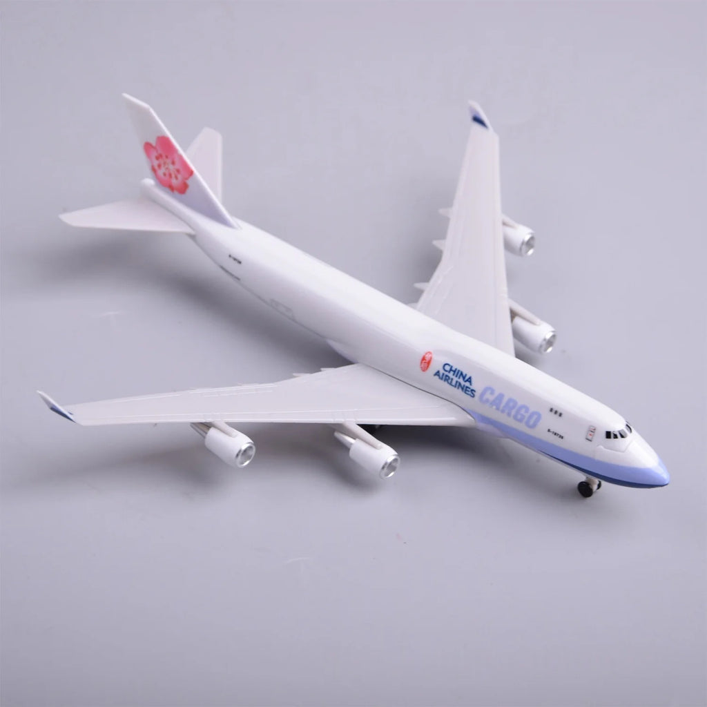 CHINA Cargo B747 Airplane Toy Openable Cargo Door 20CM Scale ABS Model Miniature Airplane Toy Model Souvenir Toy Plane Aviation
