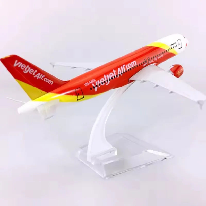 16CM Aircraft Model 1:400 For A320 Vietjet Airlines Alloy Aircraft with Bracket Decoration Alloy Metal Model