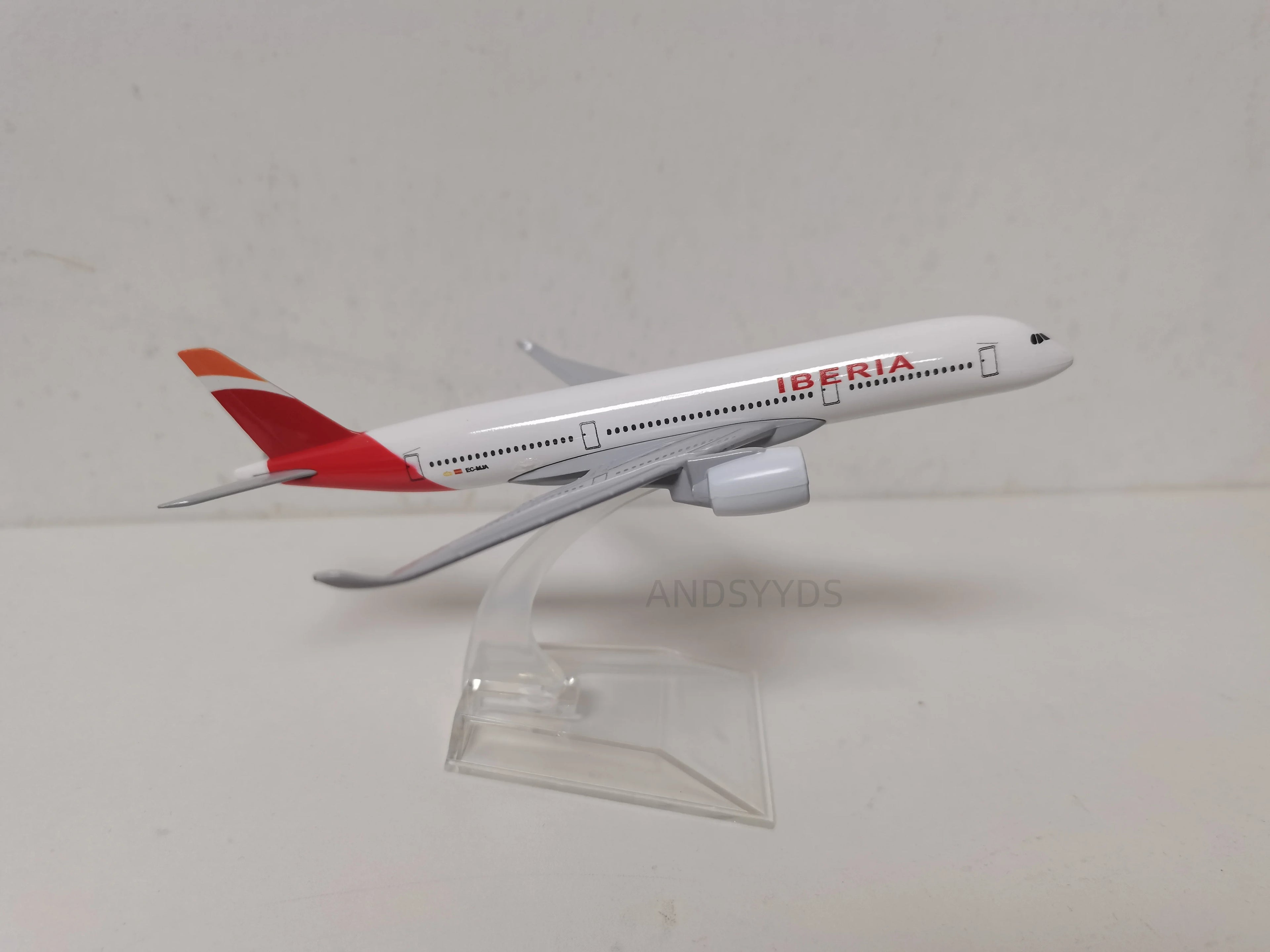 16CM Scale Plane A350 Aircraft Model Alloy Metal Diecast Airplane Toy Children Kids Gift A350 Series Miniature for Collection