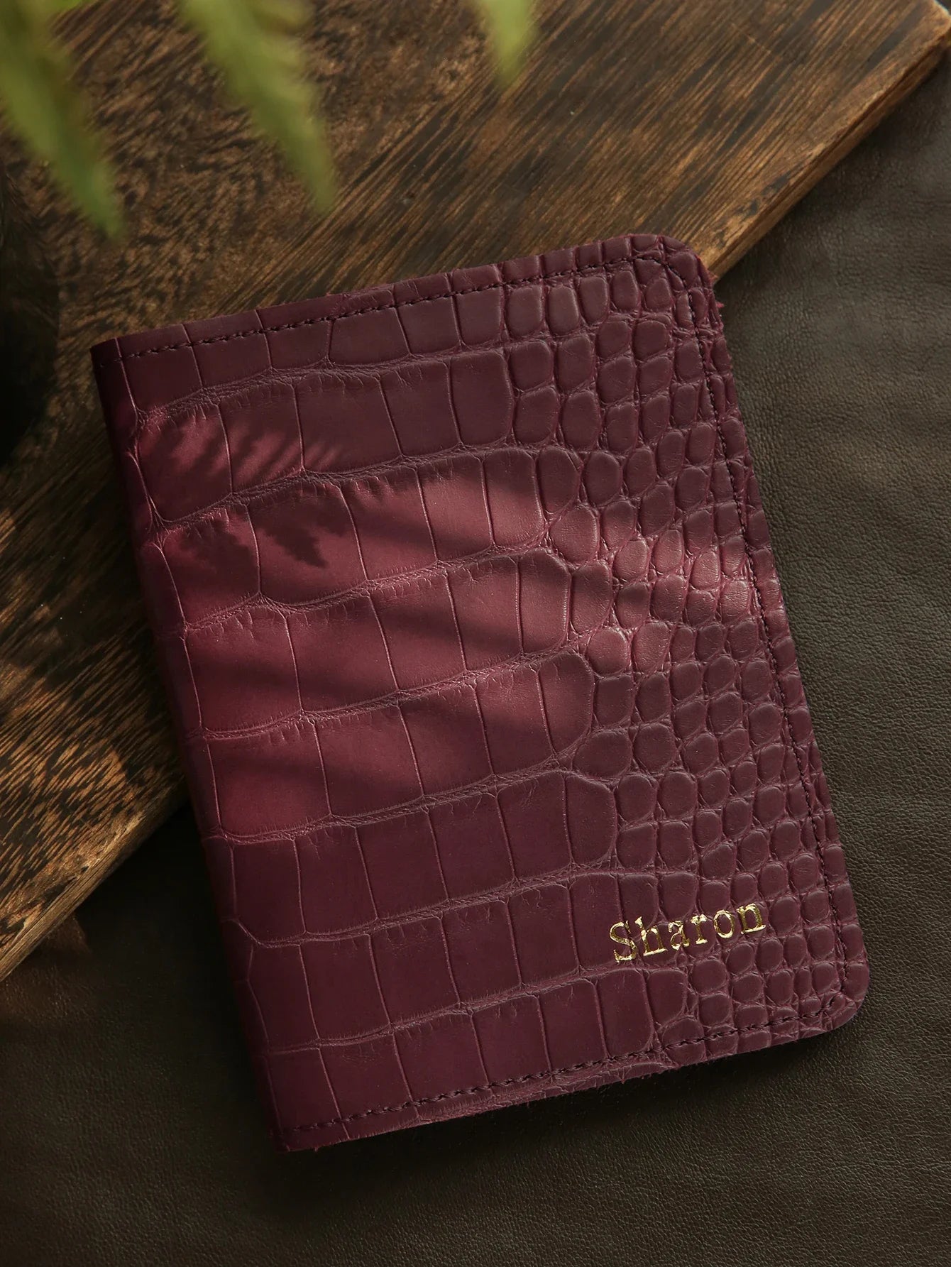 1PC Personalized Name Passport Holder Customized Passport Cover Luxurious Chic Alligator Print Wallet Holder Travel Accessories