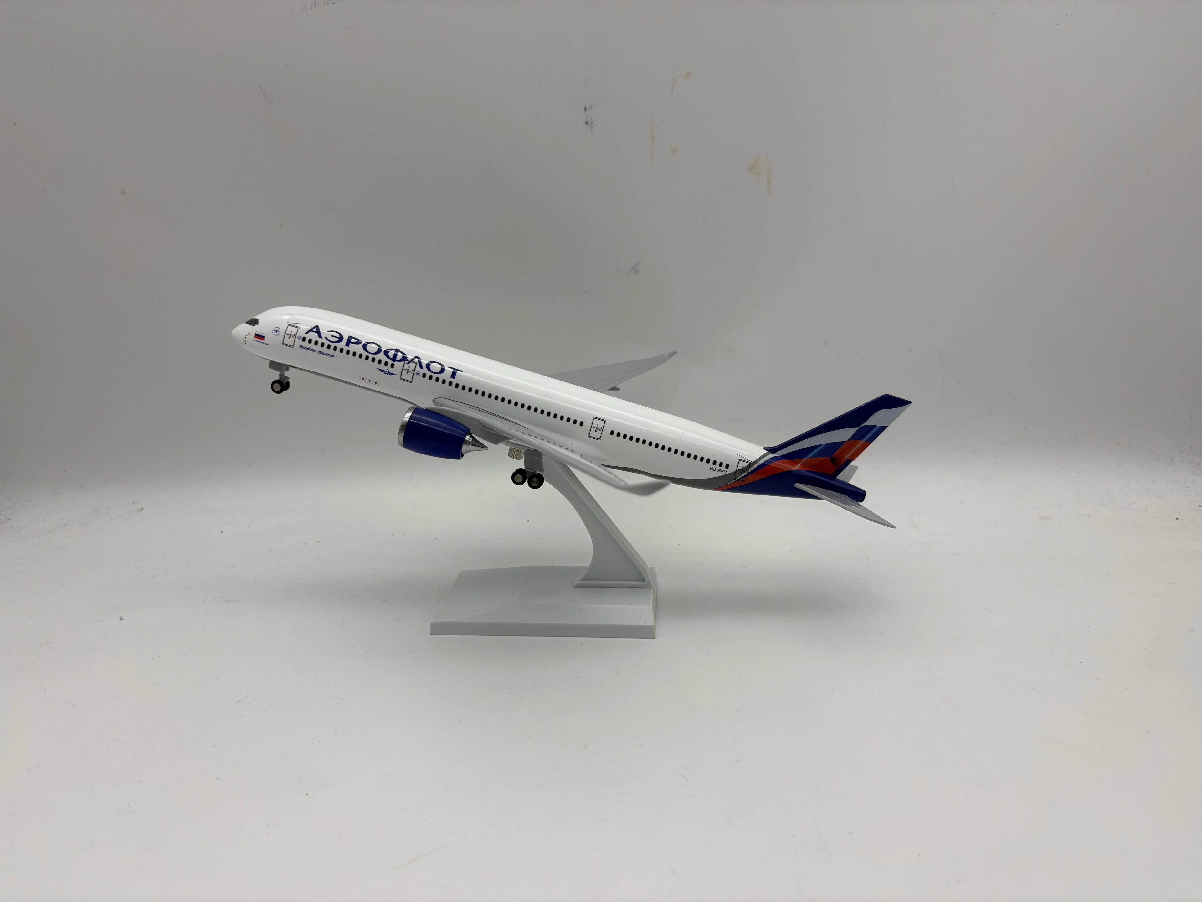 30cm Airplane Model Russia Aeroflot A350 Aircraft With Base Landing Gear resin Miniature Plane For Collectible