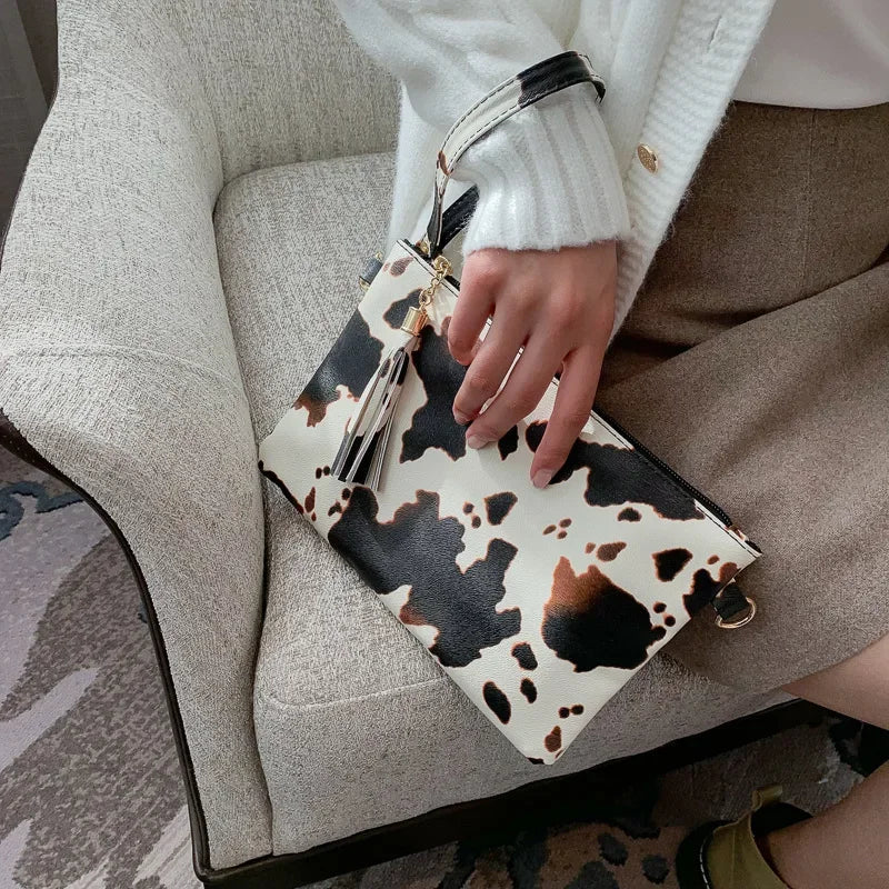 2025 New Personalized Handbag for Women, Envelope Handbag, Korean Edition Personalized Fashion Style Printed Bags