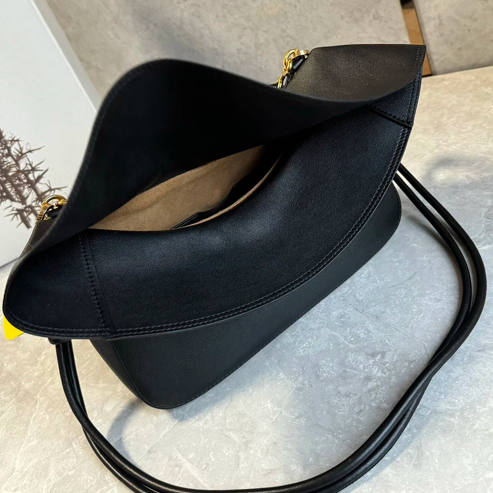 Women's Retro Minimalist Luxury Leather Designer Style Tote Shoulder Bag Large Capacity Commuting Hand Bags for Women