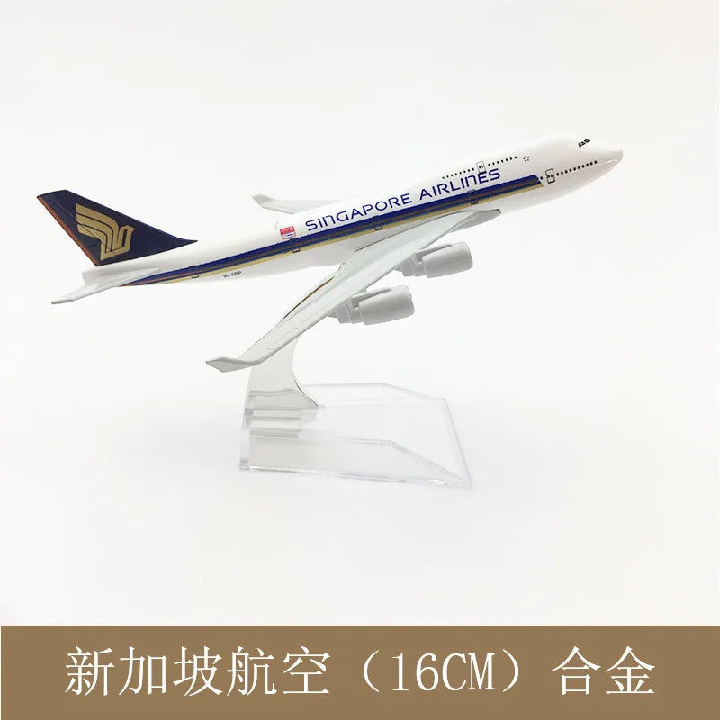 Simulation Alloy Finished Souvenir 747 16CM Singapore Airways B747 Model Plane with Stand for Aviation Hobby Collection Toy Gift