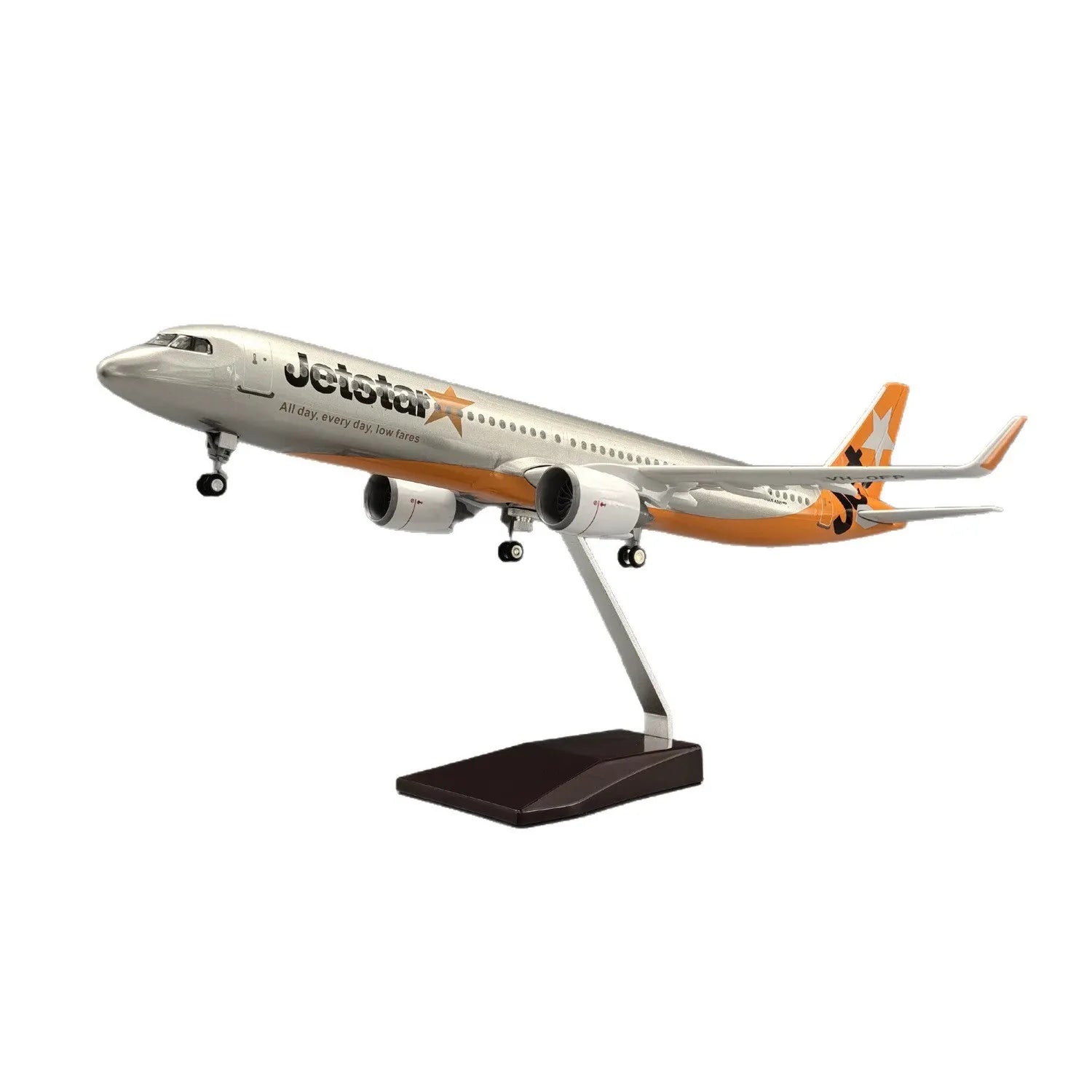 1/100 Scale 47cm 321 Aircraft A321 NEO Jetstar Airways Light Model with Landing Gear and Lights Resin Die-cast Aircraft Model