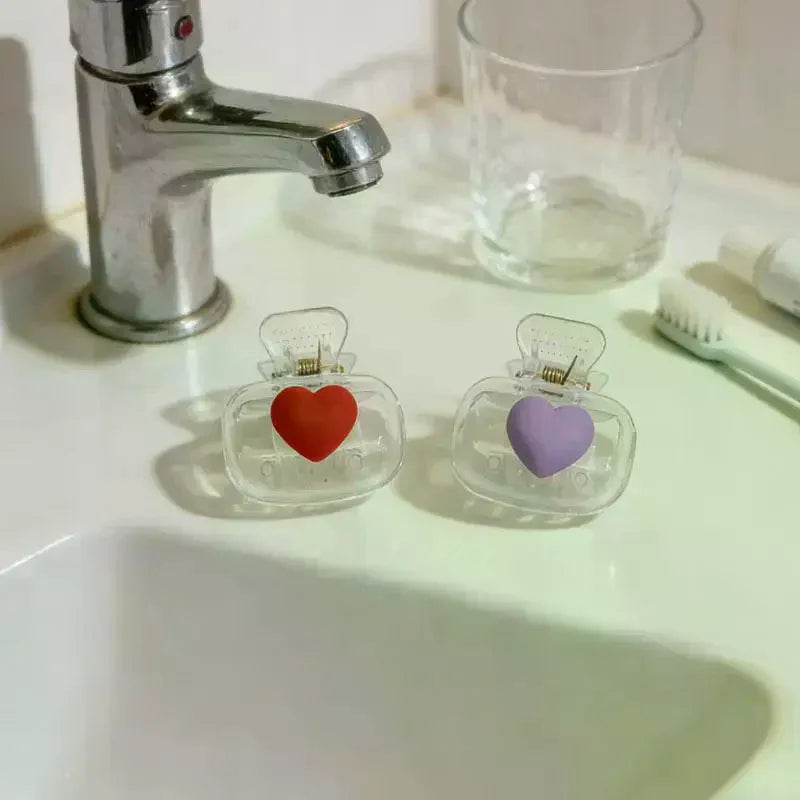 2Pcs Heart Toothbrush Clip Portable Travel Dustproof Toothbrush Head Cover Storage Box Toothbrush Protective Cap