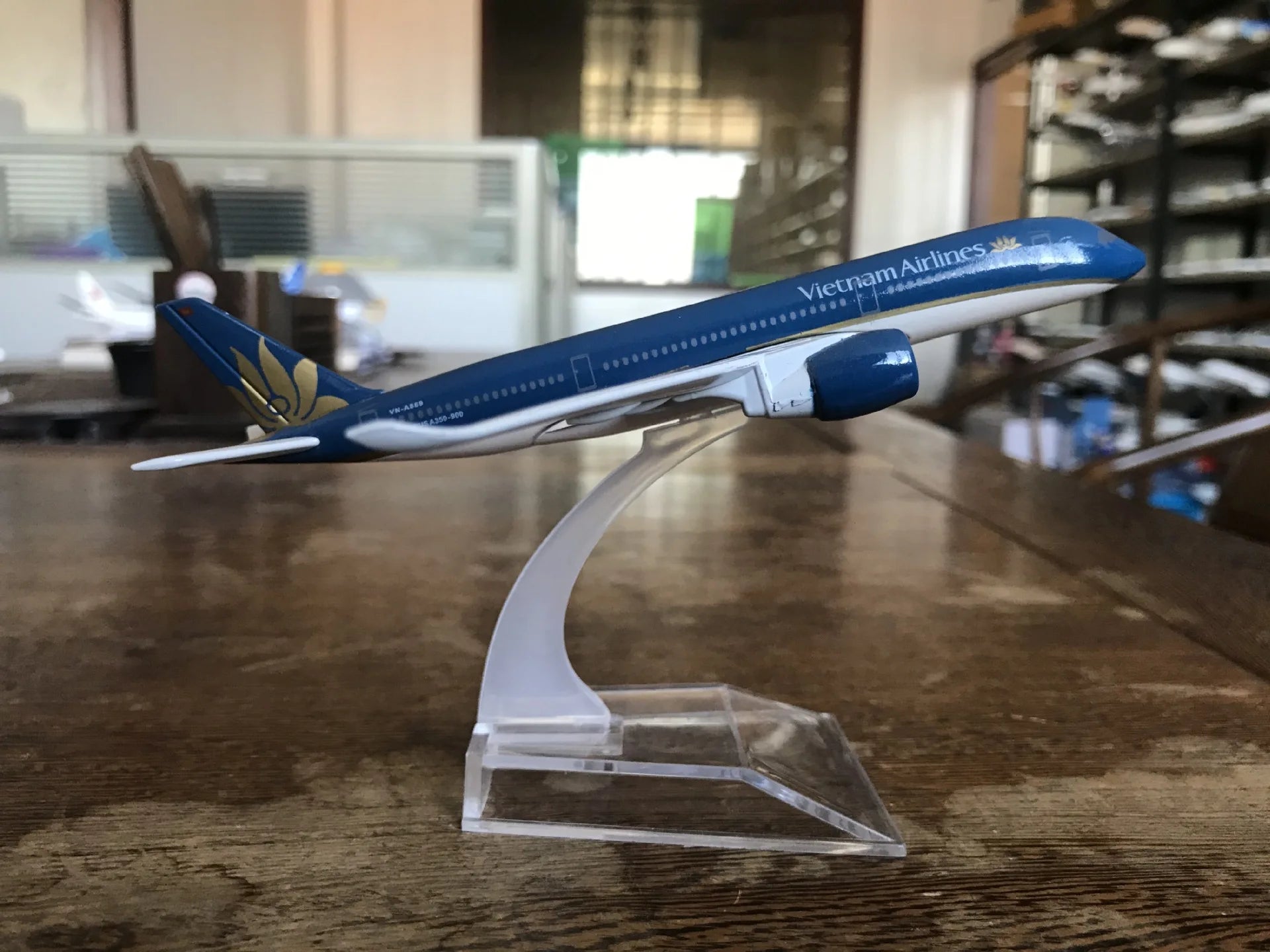 16CM Airbus A350 Aircraft Model Alloy Metal Diecast Airplane Toy  Children Kids Gift A350 Series Miniature Plane for Collection