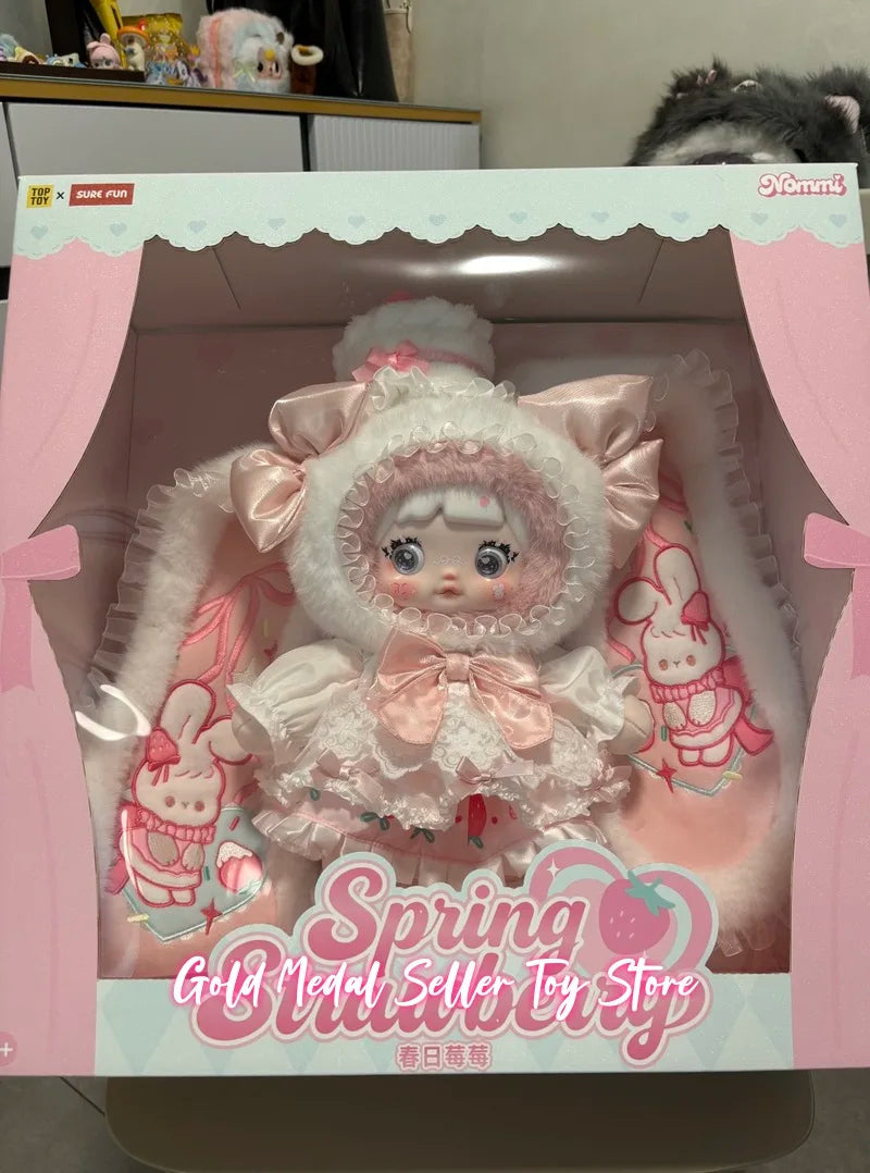 Nommi Spring Strawberry Moumou Limited Edition Badge 400%Spring Day Miley Cyrus Rubber Stuffed Doll Birthday Christmas Gift