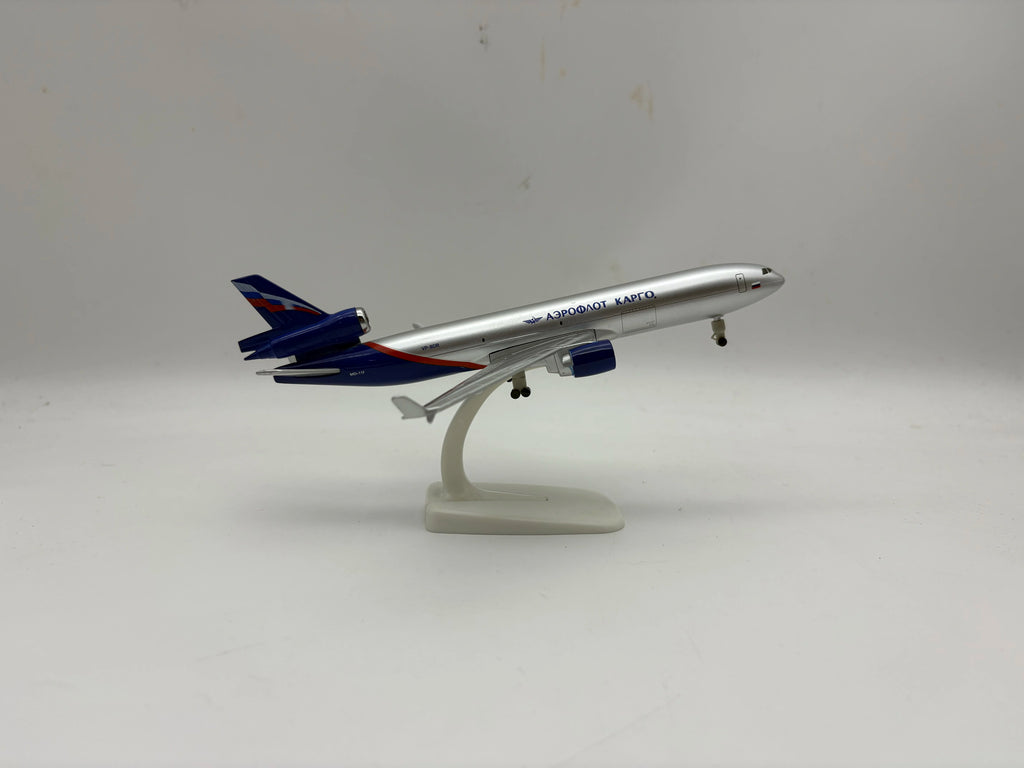Scale Aircraft 20CM Russia Air MD-11 Airplane Model Diecast Metal Airplane Model Kit With Stand For Display Collection Gift