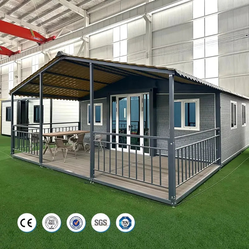 Full-Equipped 4-Bed Mobile Living Steel Structure Portable Prefab Home 20/40Ft Expandable Container House with Patio