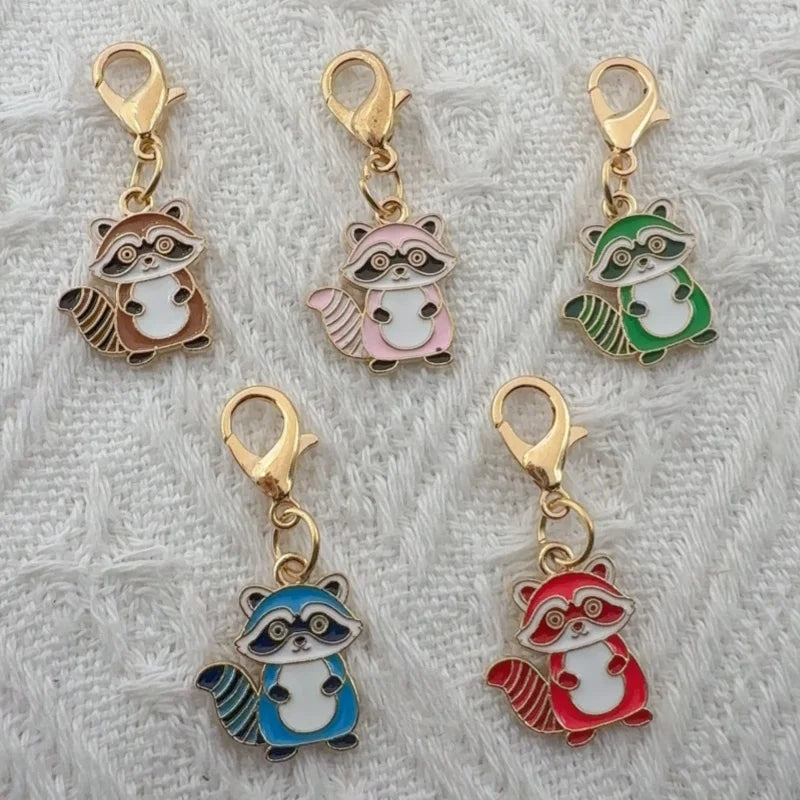 5PCS alloy cartoon squirrel keychain, suitable for bag hanging accessories, the best choice for gifts