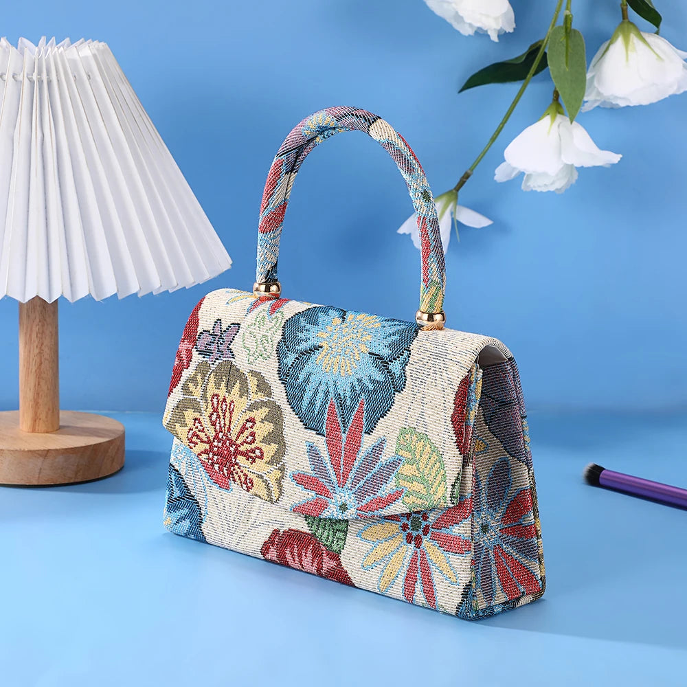 New trend flower decoration dinner bag fashion lady handbag celebrity travel storage bag wedding party evening dress gift bag