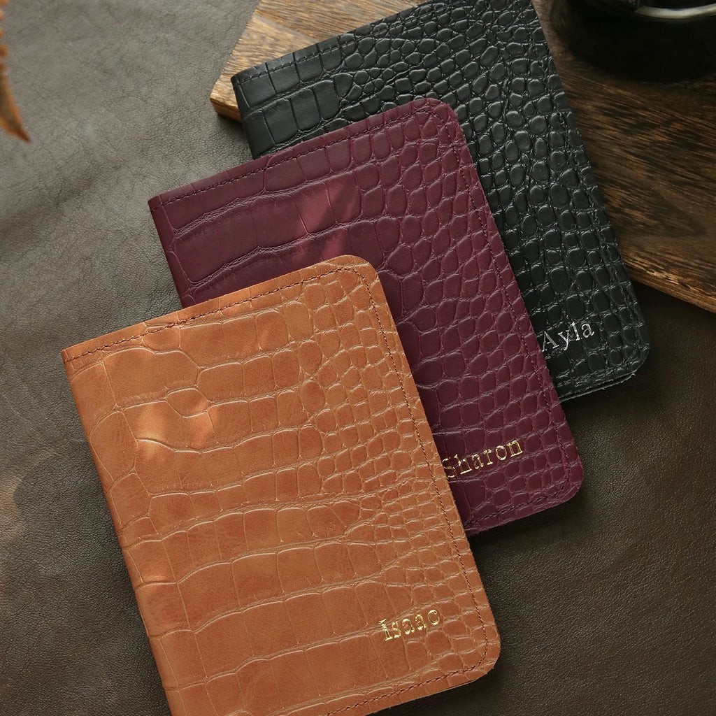 1PC Personalized Name Passport Holder Customized Passport Cover Luxurious Chic Alligator Print Wallet Holder Travel Accessories