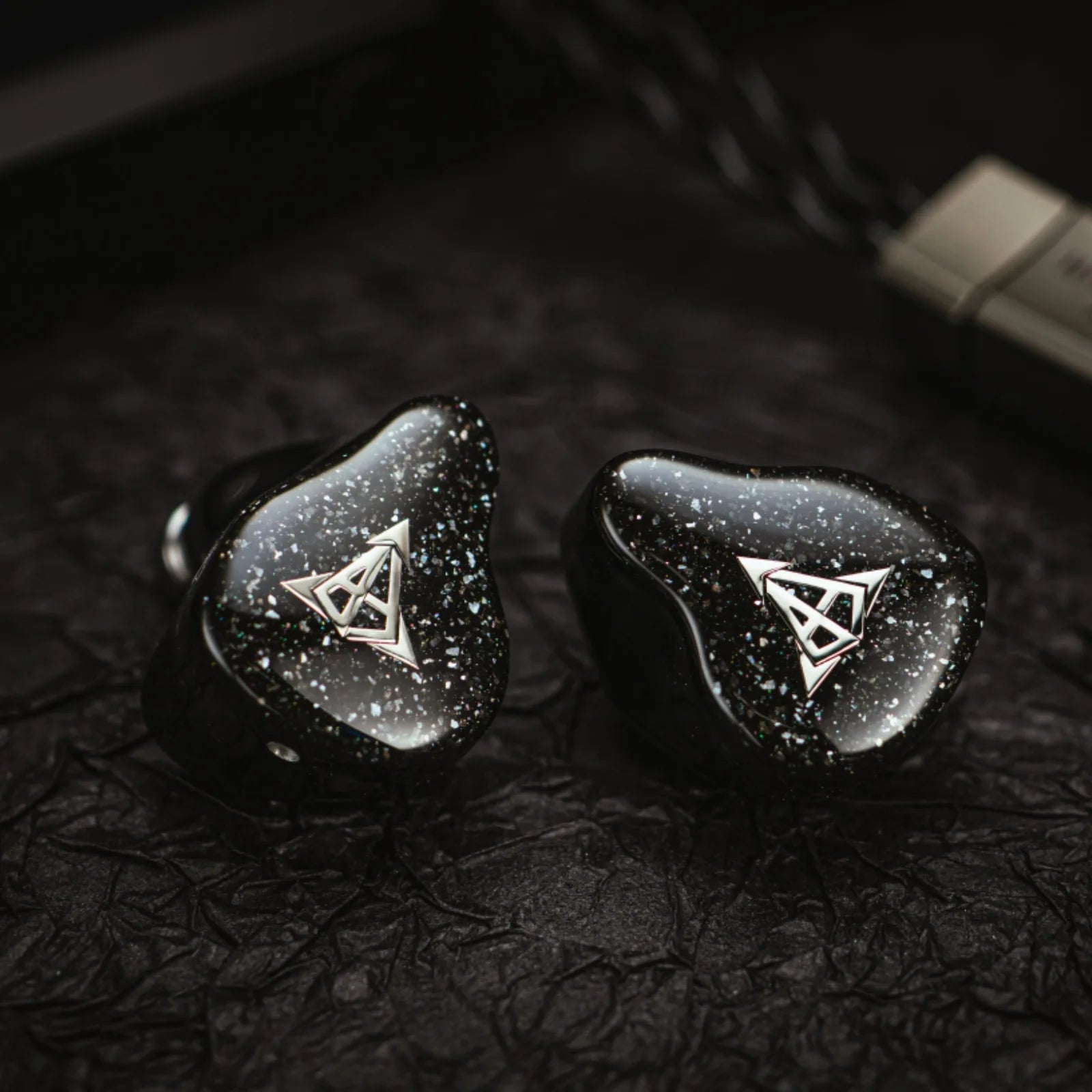 Hisenior-Mega7 4BAs(Sonion)+2BAs(Knowles) +1DD 7-Drivers Hybrid HiFi IEM 4.4mm 0.78 2pin