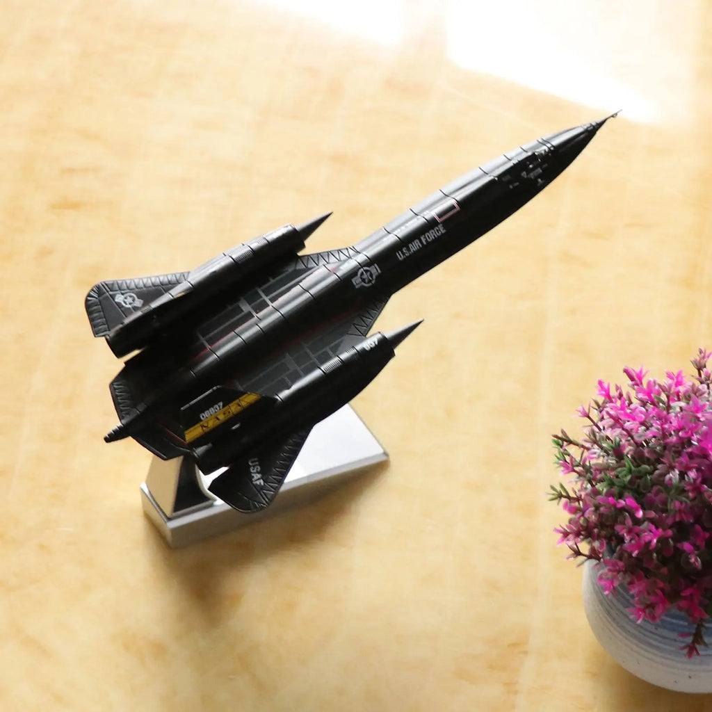 Diecast Jet Planes Alloy Model Aircraft 1 144 Scale Metal Airplane Miniature Toy Collectible for Children Gift