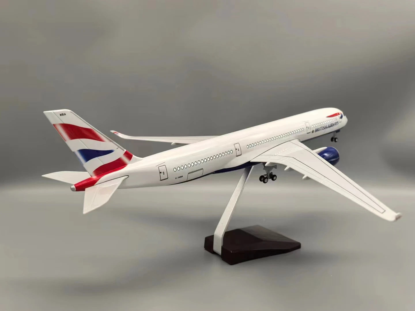 New 47cm Airplane Model A350 British Airlines 1:142 Scale Plane ABS Plastic Model With Lights Landing Gear Souvenirs Decoration