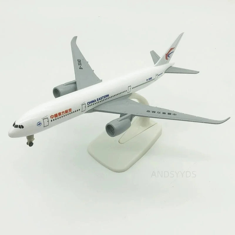 20cm China Eastern A350 Miniature Airplane 1/300 scale Diecast Metal Airplane Model Kit with Stand＆Wheel For Boy Toy Gift