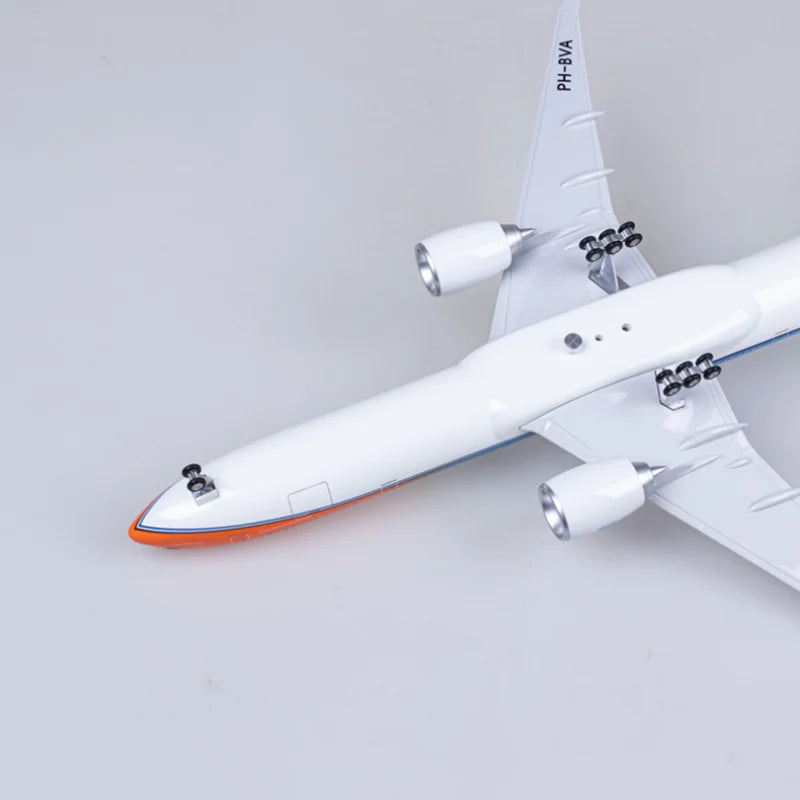47CM 1/157 Scale 777 B777 Aircraft KLM Air Airlines Model W Light and Wheel Landing Gear Diecast Plastic Resin Plane Toys Decor