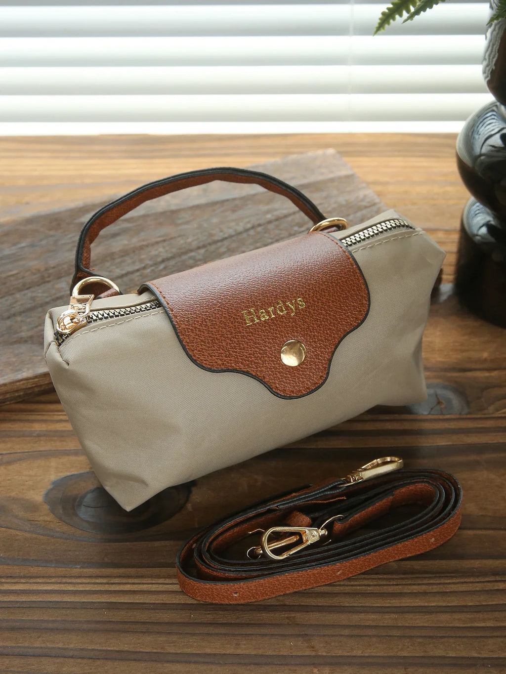 Custom Name Mini Crossbody Bag Women Customized Handbag Chic Lightweight Purses with Adjustable Strap Classic Retro Dumpling Bag