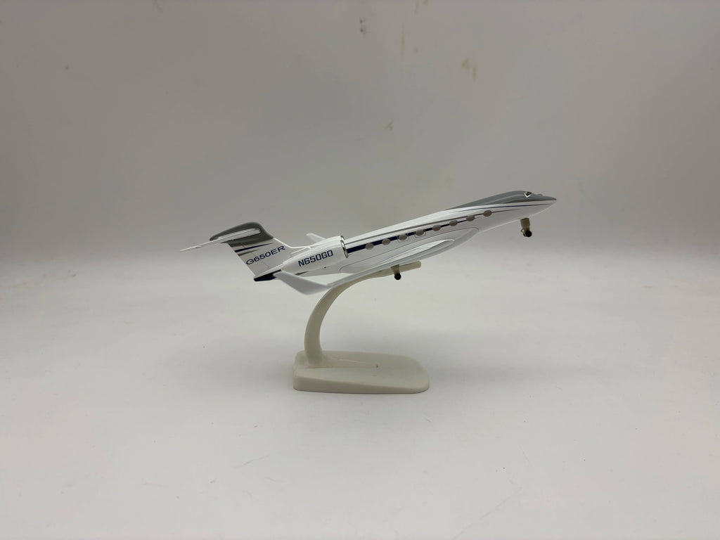 20CM Aircraft Business Jet Gulfstream G650 Aircraft Diecast 1/200 Scale Plane Collectible Miniatures Airplane Diecast Gift
