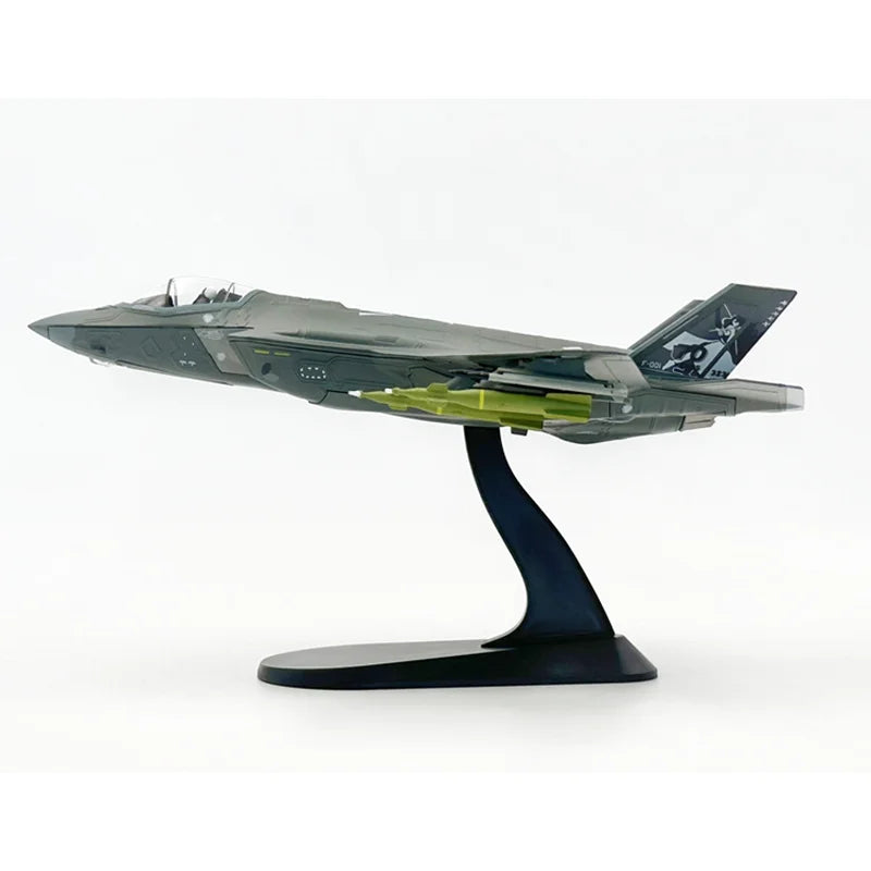 WLTK Diecast 1/72 Scale F35 F-35 Fighter Jet Finnish Air Force Painted Alloy Simulation Fighter Jet Aircraft Model Ornament