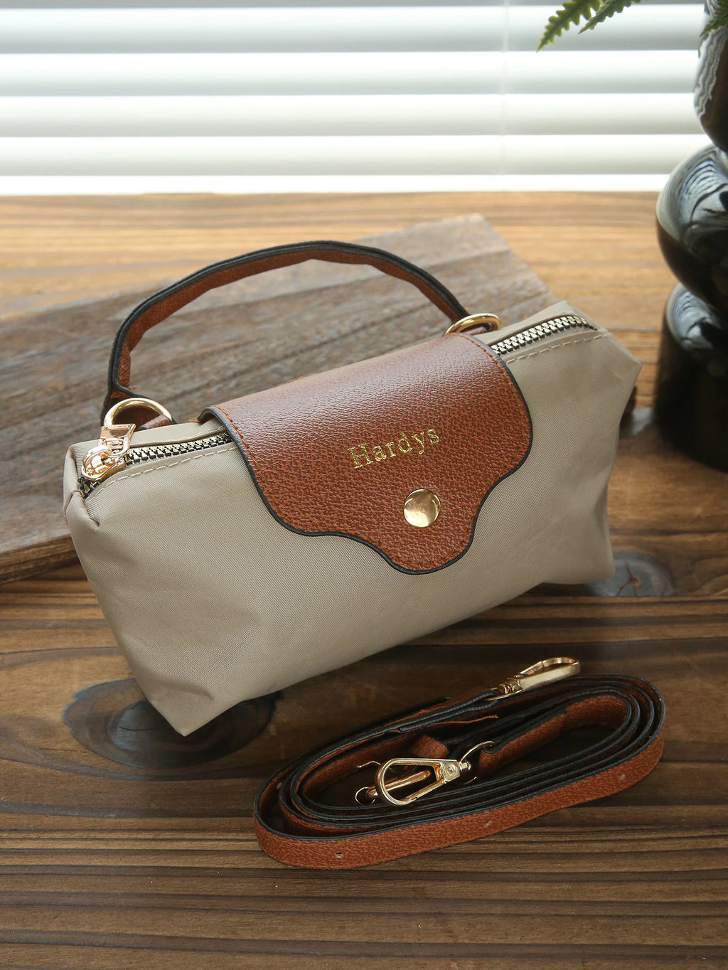 Custom Name Mini Crossbody Bags for Women Customized Handbags Chic Lightweight Purses with Adjustable Strap