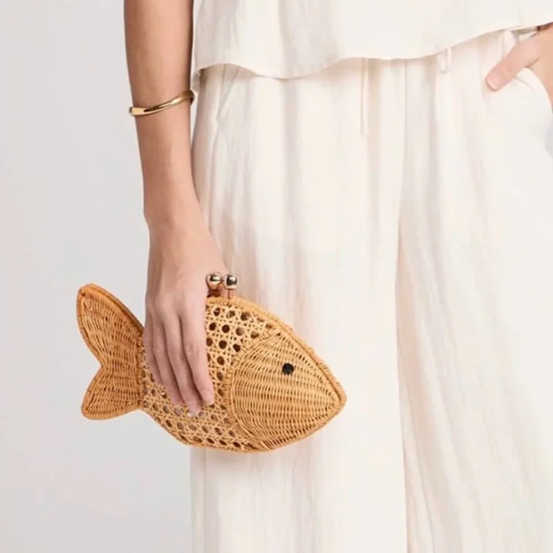 Creative Goldfish Shape Woven Bag Hand-woven 3d Animal Handbag Summer Beach Vacation Clutch Women Stylish Eco-friendly Clip Bag