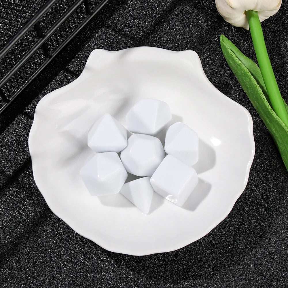 7 Pcs Set of Black White Blank D20 D12 D10 D8 D6 D4 Polyhedral Dice Kit for Kids DIY Engrave Print for Party Board Game DND TRPG
