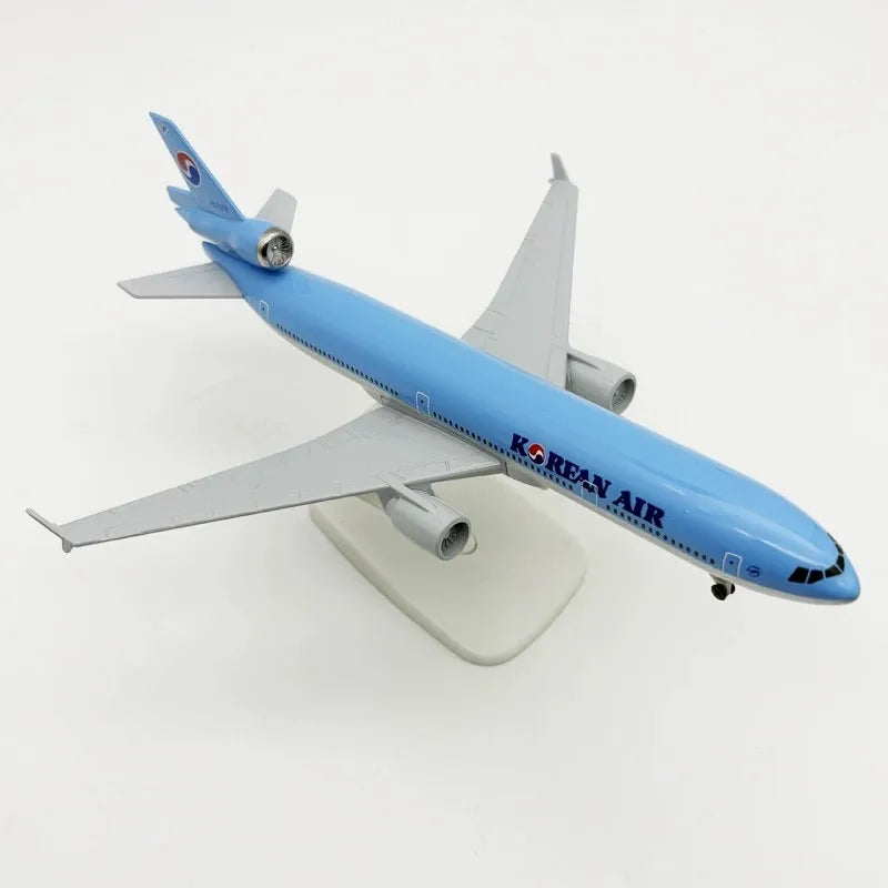 1/400 Scale 20cm Korean MD-11 Airways Metal Alloy Souvenir Airplane Model With Stand Alloy Simulation Aircraft Model Toy Gift